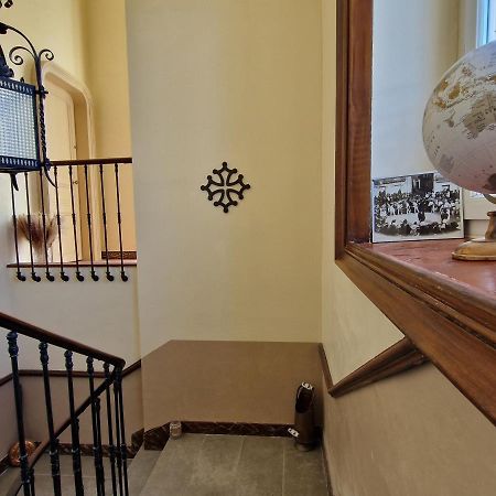 Chez Dedou Et Madou Bed & Breakfast Florensac Екстериор снимка