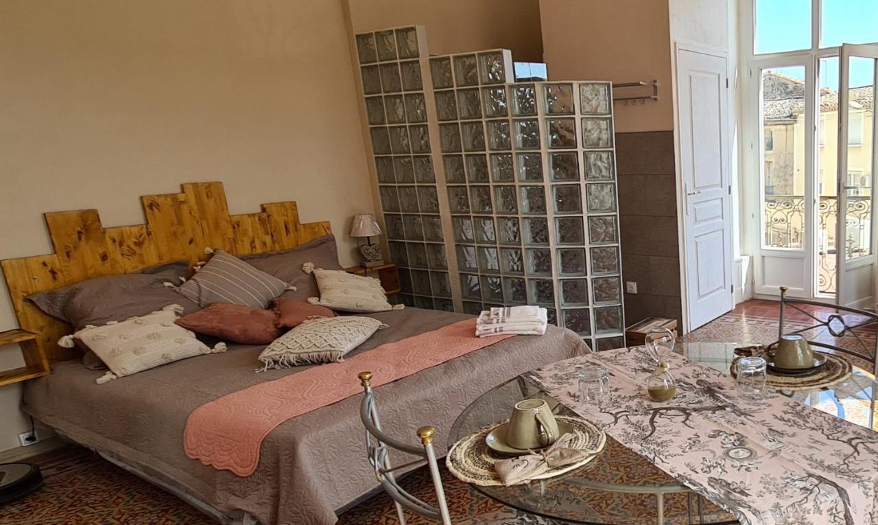 Chez Dedou Et Madou Bed & Breakfast Florensac Екстериор снимка