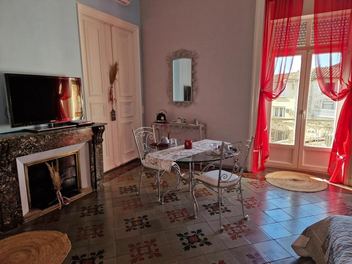 Chez Dedou Et Madou Bed & Breakfast Florensac Екстериор снимка
